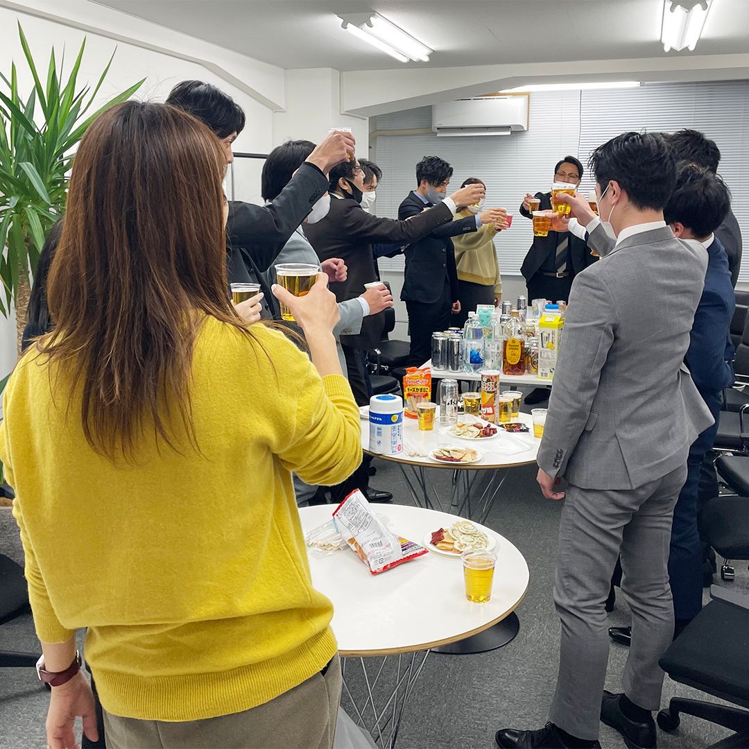 2022年 新年会
#岡崎仁美 #釜田晃利 #釜田聖子 #赤妻敬介 #氏家佳大 #足立典彦 #田中達也 #加藤祐太 #小尾史也
#ストレイトライド #STRAIGHTRIDE #TOKYOリスタイル